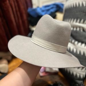 Janessa Leone light gray felt hat. S. Gently used. slight discoloring on band